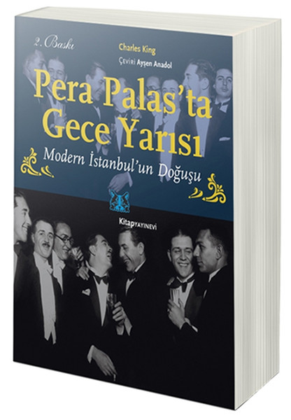 Pera Palasta Gece Yarısı